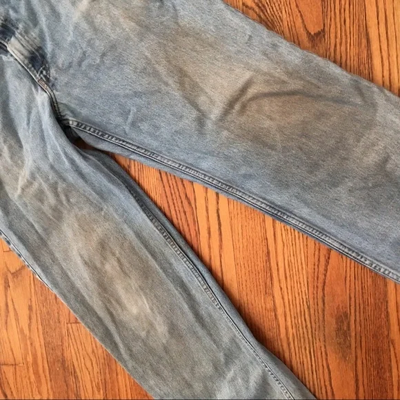Levi’s 550 relaxed fit dirt distressed 36X32 - Picture 2 of 5